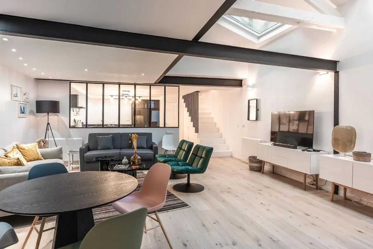 Ferienwohnung Charming & Design Architect Loft - Heart Of Paris Apartment
